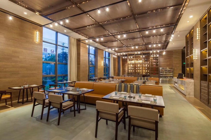 怎么選擇合作的酒店家具廠家呢？
